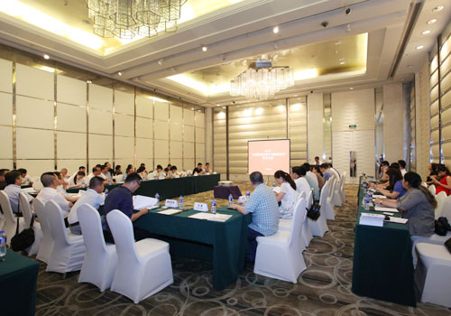 入圍服裝關(guān)聯(lián)產(chǎn)業(yè)創(chuàng)新項(xiàng)目 百聯(lián)裁片編號(hào)機(jī)上海推介