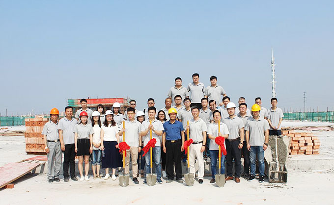 喜訊！百聯(lián)新建廠房建筑主體今日封頂！